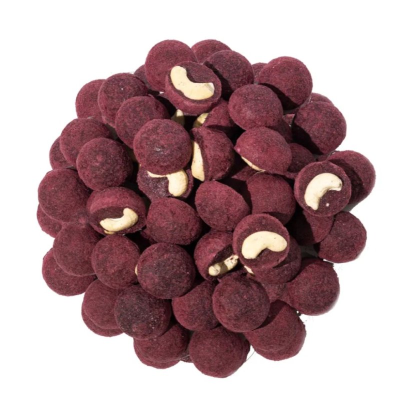Kešu v čučoriedkovej lyo kruste - Hmotnosť: 50g