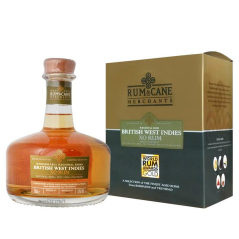 Rum je plnený do elegantnej karafy, každý kus je číslovaný a balený v darčekovom kartóne.