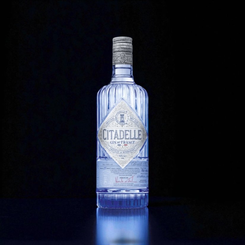 Citadelle Original - prémiový francúzsky gin vyrobený z 19 botaník a destilovaný v koňakových kotloch